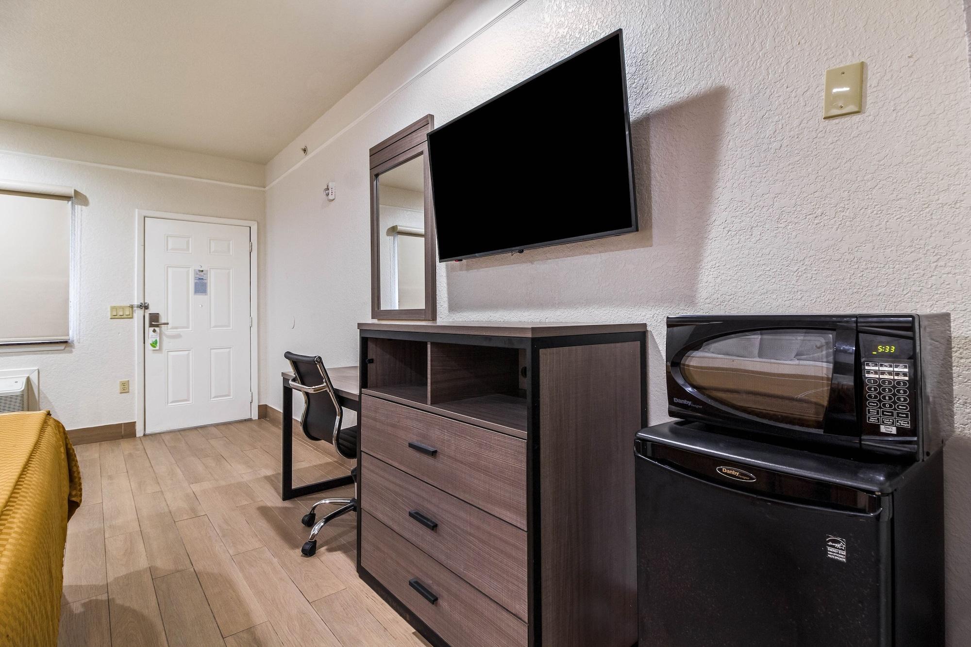 Scottish Inn And Suites בייטאון מראה חיצוני תמונה