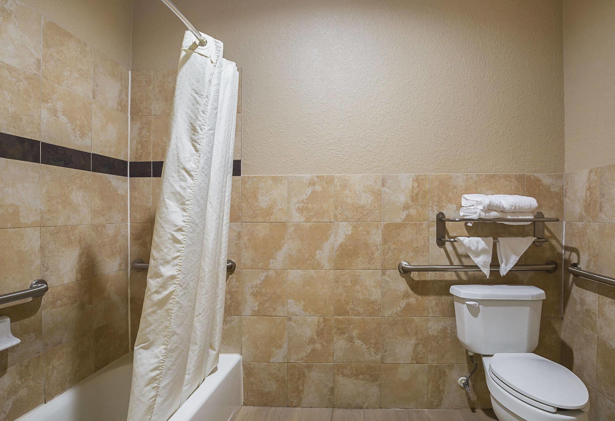 Scottish Inn And Suites בייטאון מראה חיצוני תמונה